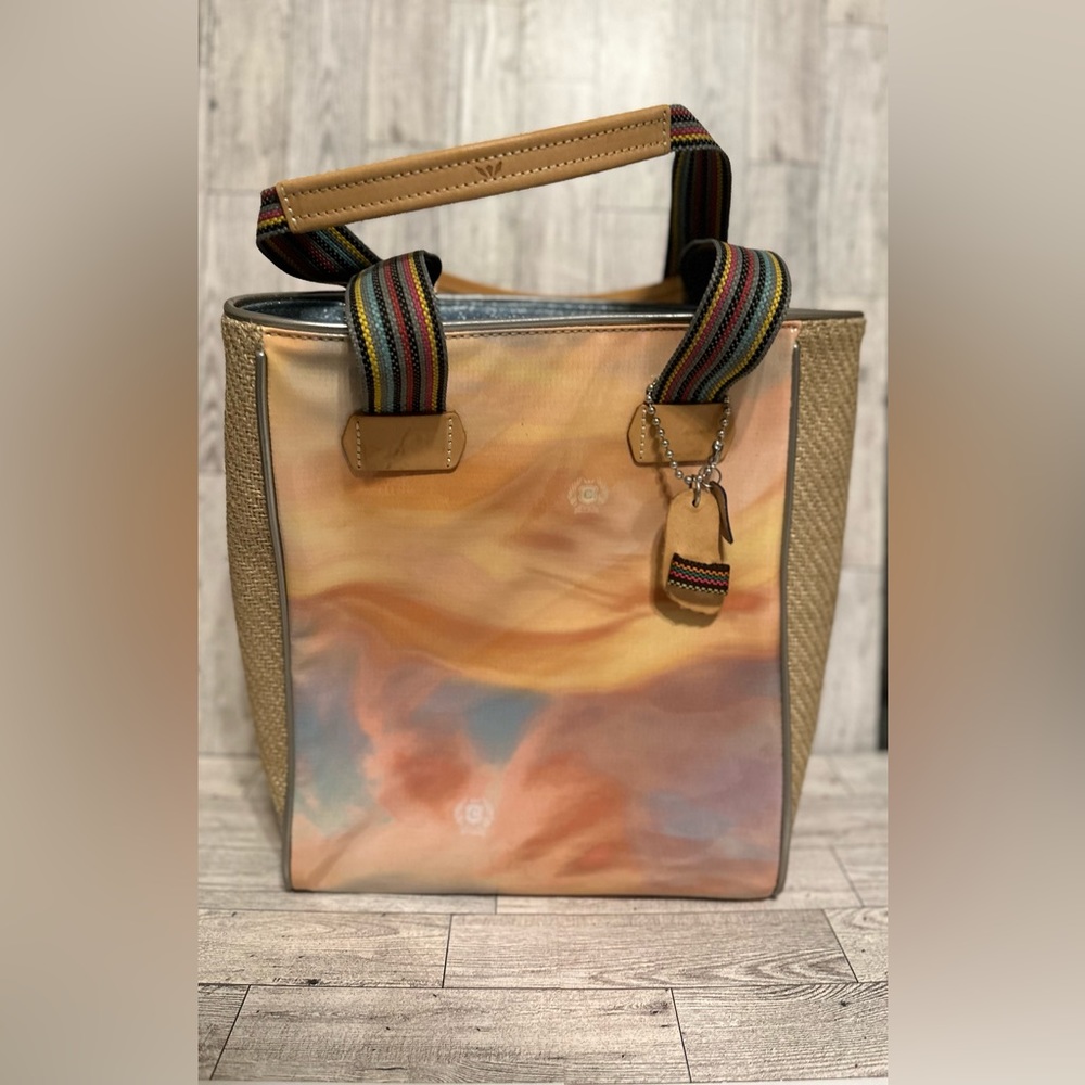 Consuela Dawn Classic Tote + flip flop charm